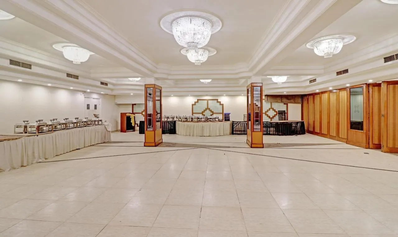 *** Hotel Treebo Trend Kaant Palace Fatehabad Road Agra  India