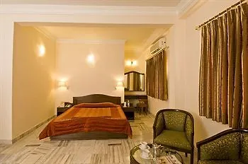 Treebo Trend Kaant Palace Fatehabad Road Agra