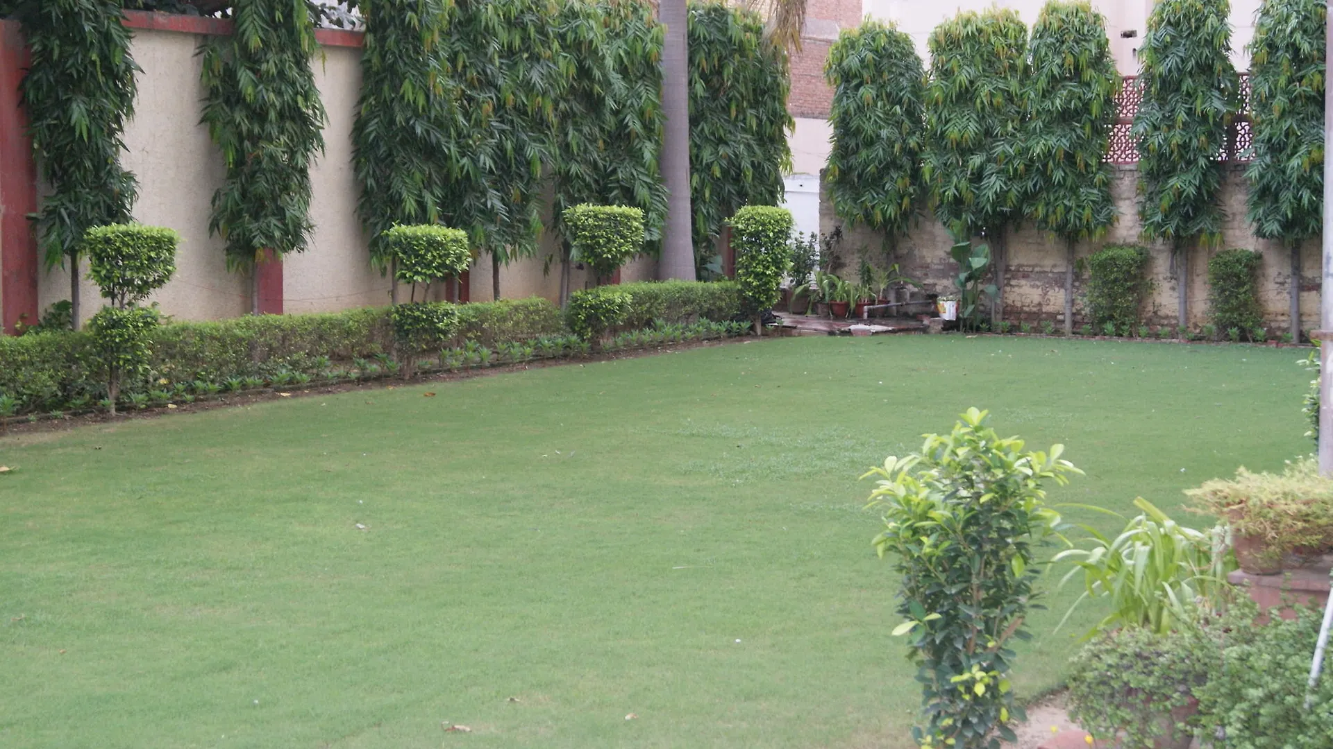 Treebo Trend Kaant Palace Fatehabad Road Agra  India
