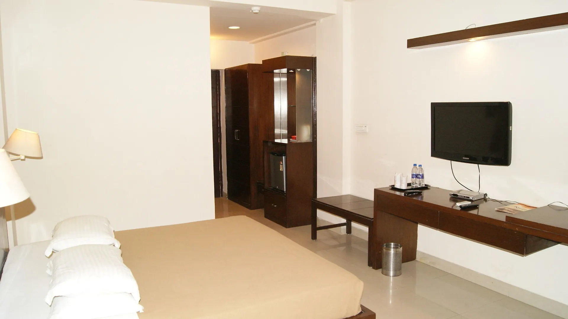 Treebo Trend Kaant Palace Fatehabad Road Agra