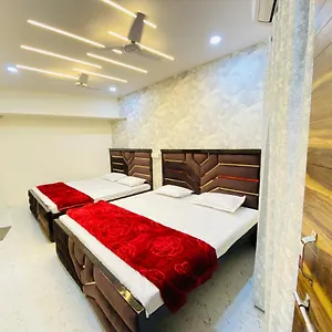 https://the-kashi-rooms.hotels-varanasi.com
