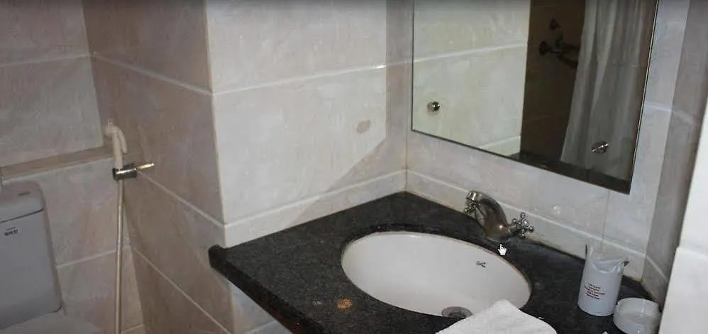 *** Hotel Treebo Trend Kaant Palace Fatehabad Road Agra  Indie