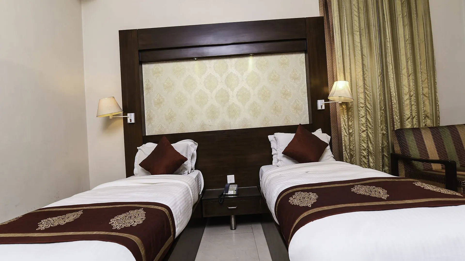 Hotel Treebo Trend Kaant Palace Fatehabad Road Agra